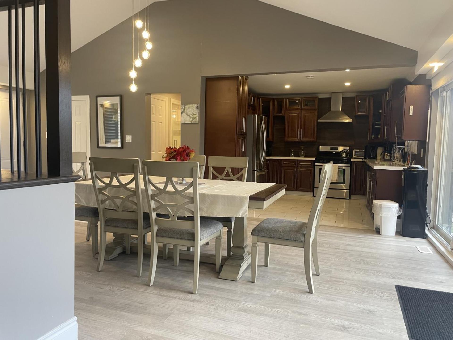 Country In The - Wonderful Complimentary Breakfast Delivered Daily To House * Niagara Falls