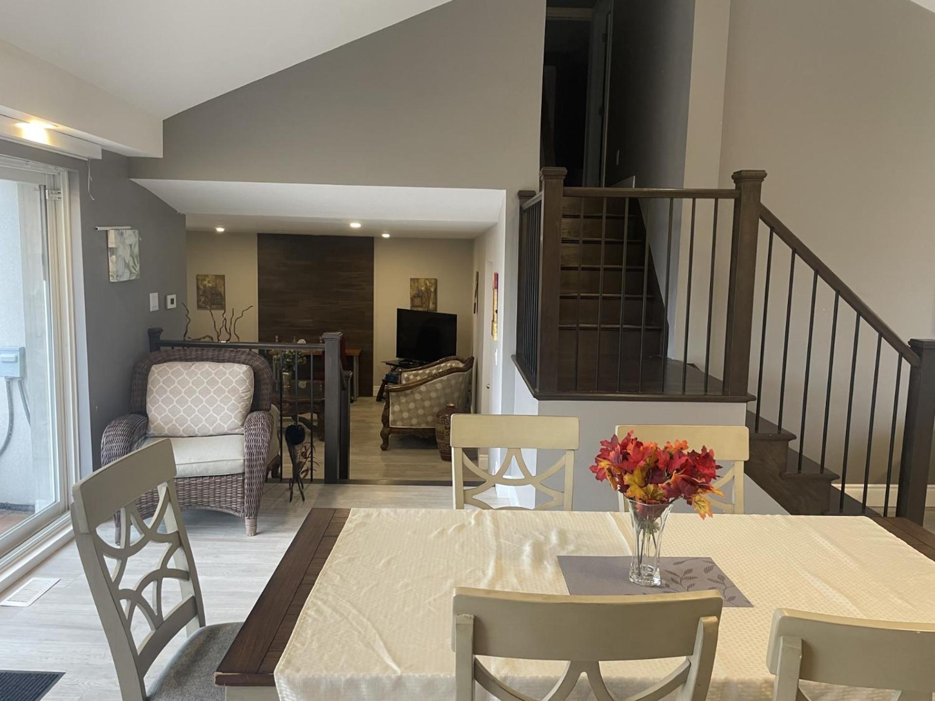 Country In The - Wonderful Complimentary Breakfast Delivered Daily To House