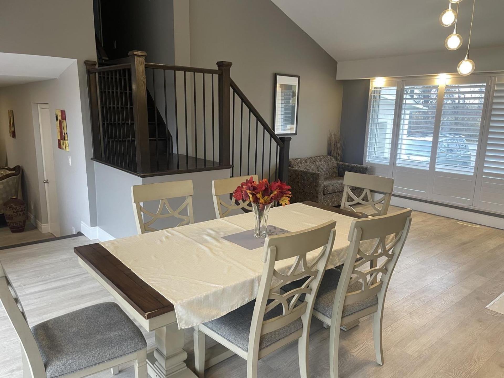 Holiday home Country In The - Wonderful Complimentary Breakfast Delivered Daily To House Niagara Falls